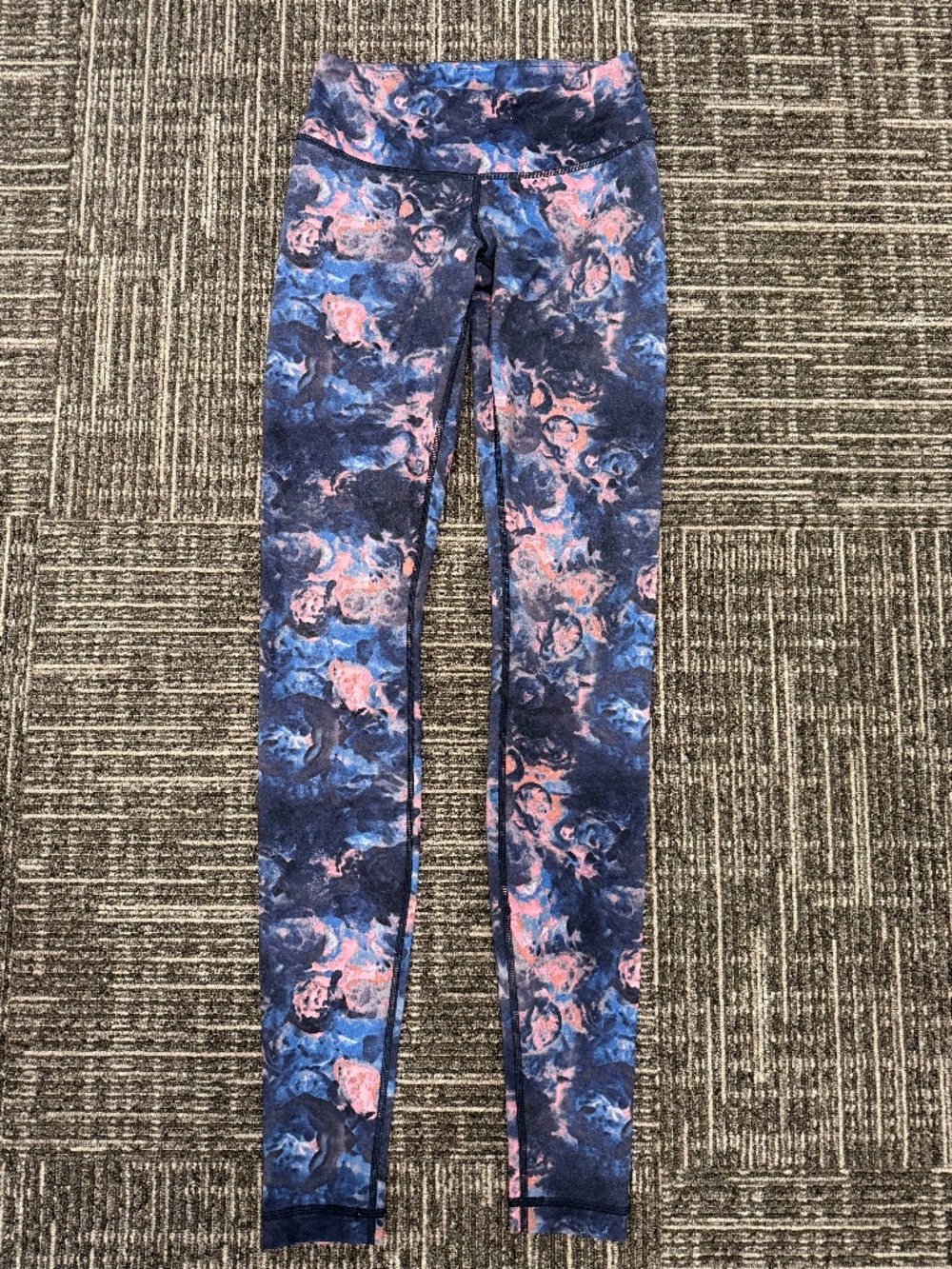 Multicoloured lulu lemon high-waisted leggings with a unique design #activewear